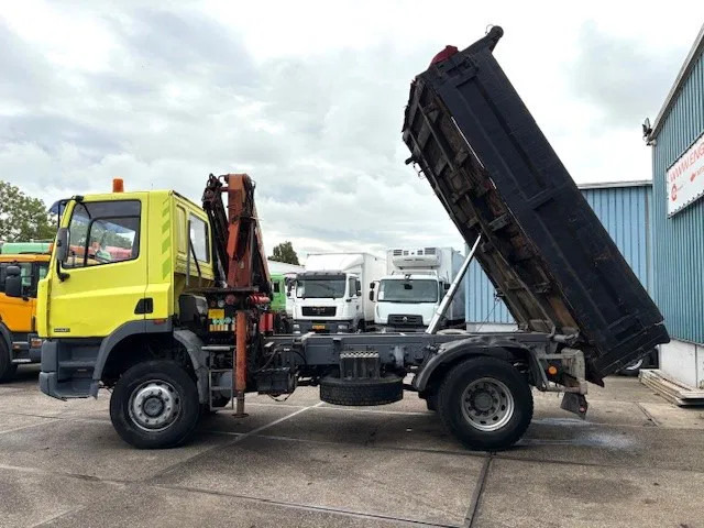 DAF 65 -180ATI 4x4 FULL STEEL 3-WAY KIPPER AND PALFINGER CRANE (EURO 2 / MANUAL GEARBOX / FULL STEEL SUSPENSION / ETC.) в лизинг DAF 65 -180ATI 4x4 FULL STEEL 3-WAY KIPPER AND PALFINGER CRANE (EURO 2 / MANUAL GEARBOX / FULL STEEL SUSPENSION / ETC.): фото 6