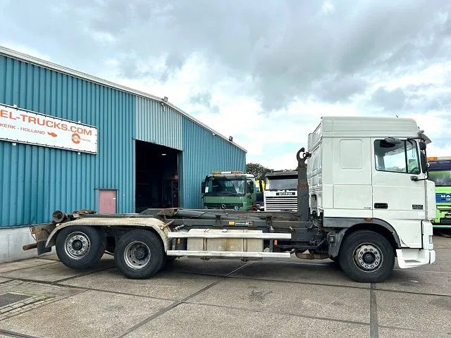 DAF 95.480 XF SPACECAB 6x2 WITH HOOK-ARM SYSTEM (EURO 3 / ZF16 MANUAL GEARBOX / ZF-INTARDER / STEEL-/AIR SUSPENSION / AIRCONDITIONIN - Крюковой мультилифт: фото 4 DAF 95.480 XF SPACECAB 6x2 WITH HOOK-ARM SYSTEM (EURO 3 / ZF16 MANUAL GEARBOX / ZF-INTARDER / STEEL-/AIR SUSPENSION / AIRCONDITIONIN - Крюковой мультилифт: фото 4