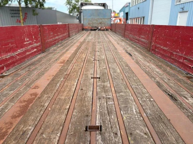 LAG 0-3-39-L 3-AXLE 13.60M. OPEN TRAILER WITH ALUMINIUM SIDE BORDS (FULL STEEL CHASSIS / DRUM BRAKES / ABS-BRAKE SYSTEM / WOODEN FLO - Полуприцеп бортовой/ Платформа: фото 5 LAG 0-3-39-L 3-AXLE 13.60M. OPEN TRAILER WITH ALUMINIUM SIDE BORDS (FULL STEEL CHASSIS / DRUM BRAKES / ABS-BRAKE SYSTEM / WOODEN FLO - Полуприцеп бортовой/ Платформа: фото 5