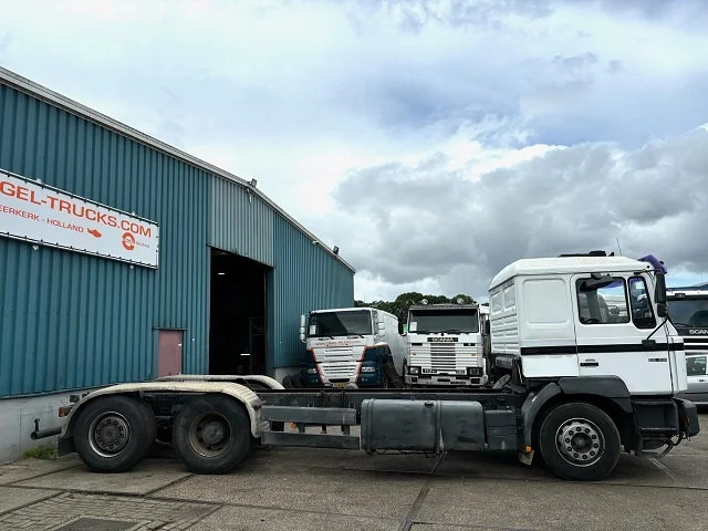 MAN 26.414 FNL-T (6-CILINDERHEADS) 6x4 CHASSIS (EURO 2 / ZF16 MANUAL GEARBOX / REDUCTION AXLES) - Грузовик-шасси: фото 4 MAN 26.414 FNL-T (6-CILINDERHEADS) 6x4 CHASSIS (EURO 2 / ZF16 MANUAL GEARBOX / REDUCTION AXLES) - Грузовик-шасси: фото 4