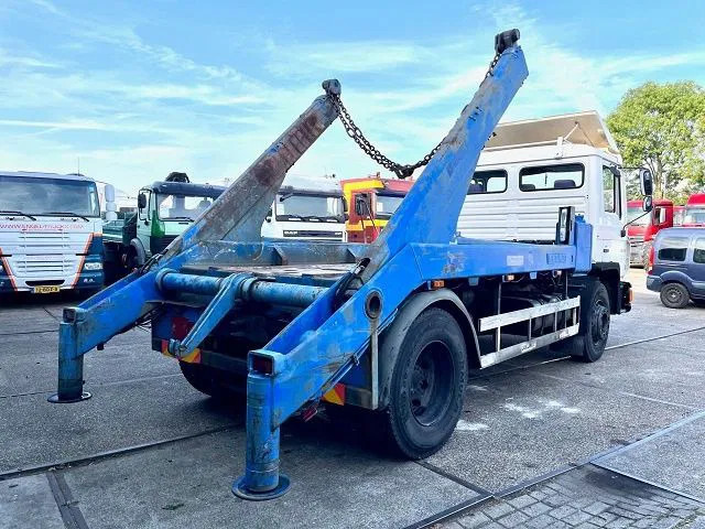 MAN F 18.232 (6 CILINDER) M90 WITH TELESCOPIC CONTAINER SYSTEM (8 GEARS MANUAL GEARBOX / EURO 1 (MECHANICAL PUMP AND INJECTORS)) - Портальный бункеровоз: фото 3 MAN F 18.232 (6 CILINDER) M90 WITH TELESCOPIC CONTAINER SYSTEM (8 GEARS MANUAL GEARBOX / EURO 1 (MECHANICAL PUMP AND INJECTORS)) - Портальный бункеровоз: фото 3