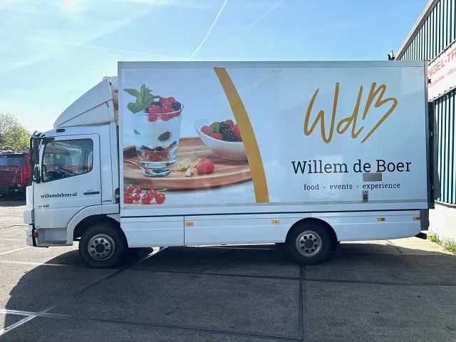 Mercedes-Benz Atego 816 L 4x2 ORIGINAL DUTCH COOLER TRUCK WITH CARRIER XARIOS 600D/E (MANUAL GEARBOX / AIRCONDITIONING / 2.000 KG. TAILLIFT) - Рефрижератор: фото 5 Mercedes-Benz Atego 816 L 4x2 ORIGINAL DUTCH COOLER TRUCK WITH CARRIER XARIOS 600D/E (MANUAL GEARBOX / AIRCONDITIONING / 2.000 KG. TAILLIFT) - Рефрижератор: фото 5