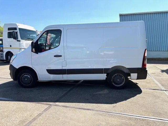 Opel Movano T3300 2.4CDTI L1H1 (EURO 6 / 6 GEARS MANUAL GEARBOX / AIRCONDITIONING / APPLE CARPLAY / REAR VIEW CAMERA / ETC) - Легковой фургон: фото 5 Opel Movano T3300 2.4CDTI L1H1 (EURO 6 / 6 GEARS MANUAL GEARBOX / AIRCONDITIONING / APPLE CARPLAY / REAR VIEW CAMERA / ETC) - Легковой фургон: фото 5