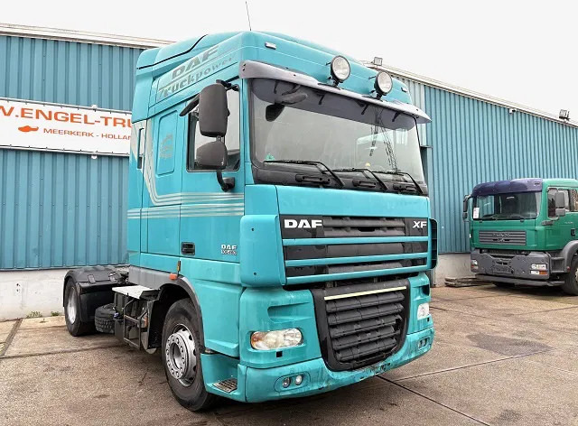 DAF XF 105.460 ATE SPACECAB (EURO 5 / ZF MANUAL GEARBOX / P.T.O. / AIRCONDITIONING / FRIDGE UNDER BED / ETC.) - Тягач: фото 2 DAF XF 105.460 ATE SPACECAB (EURO 5 / ZF MANUAL GEARBOX / P.T.O. / AIRCONDITIONING / FRIDGE UNDER BED / ETC.) - Тягач: фото 2