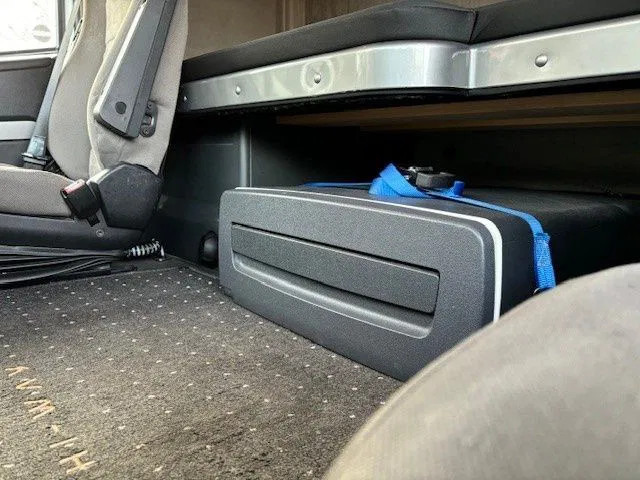 Iveco Stralis 440.42 /TP HIGH-WAY (EURO 6 / AUTOMATIC GEARBOX / 2x TANK / FRIDGE / AIRCONDITIONING / ETC.) в лизинг Iveco Stralis 440.42 /TP HIGH-WAY (EURO 6 / AUTOMATIC GEARBOX / 2x TANK / FRIDGE / AIRCONDITIONING / ETC.): фото 9