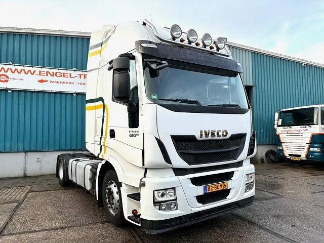 Iveco Stralis 440.42 /TP HIGH-WAY (EURO 6 / AUTOMATIC GEARBOX / 2x TANK / FRIDGE / AIRCONDITIONING / ETC.) - Тягач: фото 2 Iveco Stralis 440.42 /TP HIGH-WAY (EURO 6 / AUTOMATIC GEARBOX / 2x TANK / FRIDGE / AIRCONDITIONING / ETC.) - Тягач: фото 2