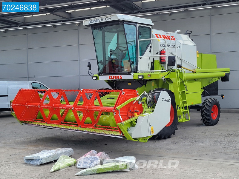 Claas Dominator 130 Dominator 130 4X2 4Mtr HEADER - PERKINS TIER 3 - Зерноуборочный комбайн: фото 2 Claas Dominator 130 Dominator 130 4X2 4Mtr HEADER - PERKINS TIER 3 - Зерноуборочный комбайн: фото 2