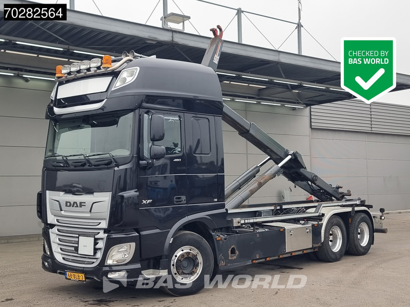 DAF XF 480 6X2 NL-Truck VDL S-30-6400 ACC Standklima Euro 6 - Крюковой мультилифт: фото 1 DAF XF 480 6X2 NL-Truck VDL S-30-6400 ACC Standklima Euro 6 - Крюковой мультилифт: фото 1