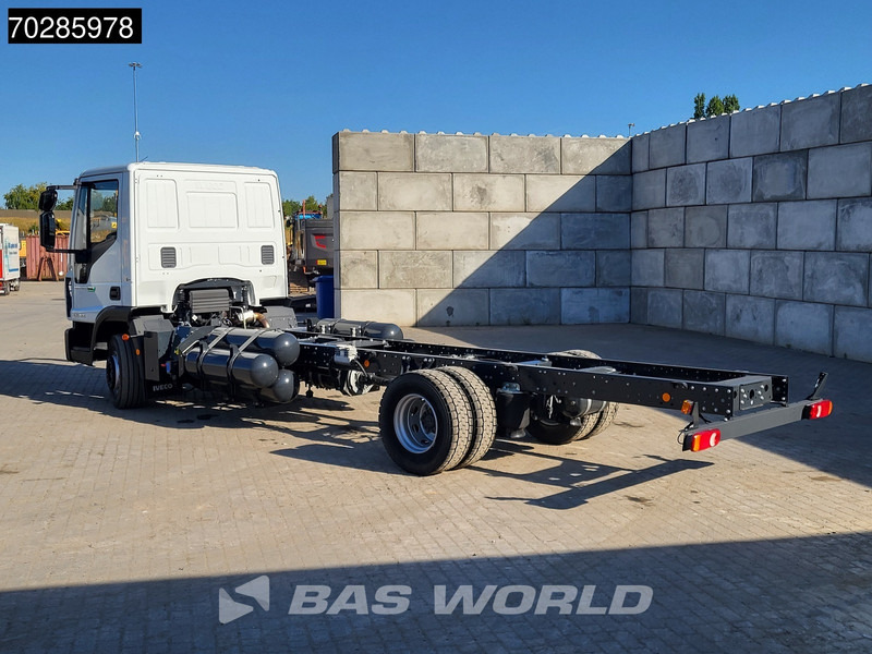 Iveco 120-210L 4X2 NEW 12tons chassis! CNG Engine TELMA Retarder Manual Euro 6 - Грузовик-шасси: фото 2 Iveco 120-210L 4X2 NEW 12tons chassis! CNG Engine TELMA Retarder Manual Euro 6 - Грузовик-шасси: фото 2