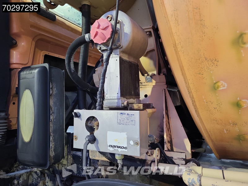 Автобетоносмеситель MAN 35.363 8X4 9m3 Liebherr mixer Big-Axle Steelsuspension Automatic Euro 3: фото 12 Автобетоносмеситель MAN 35.363 8X4 9m3 Liebherr mixer Big-Axle Steelsuspension Automatic Euro 3: фото 12