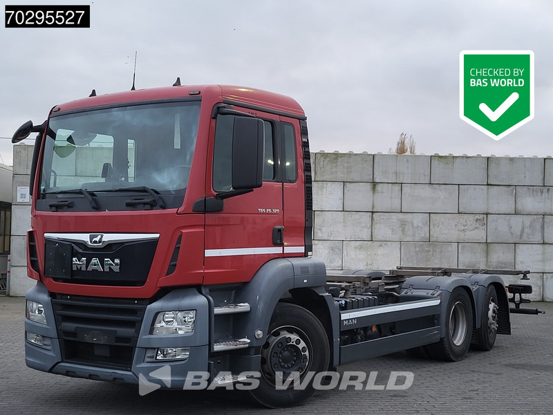MAN TGS 26.320 TGS 6X2 ADR BDF Lift + Steering Axle Euro 6 - Грузовик-контейнеровоз/ Сменный кузов: фото 1 MAN TGS 26.320 TGS 6X2 ADR BDF Lift + Steering Axle Euro 6 - Грузовик-контейнеровоз/ Сменный кузов: фото 1