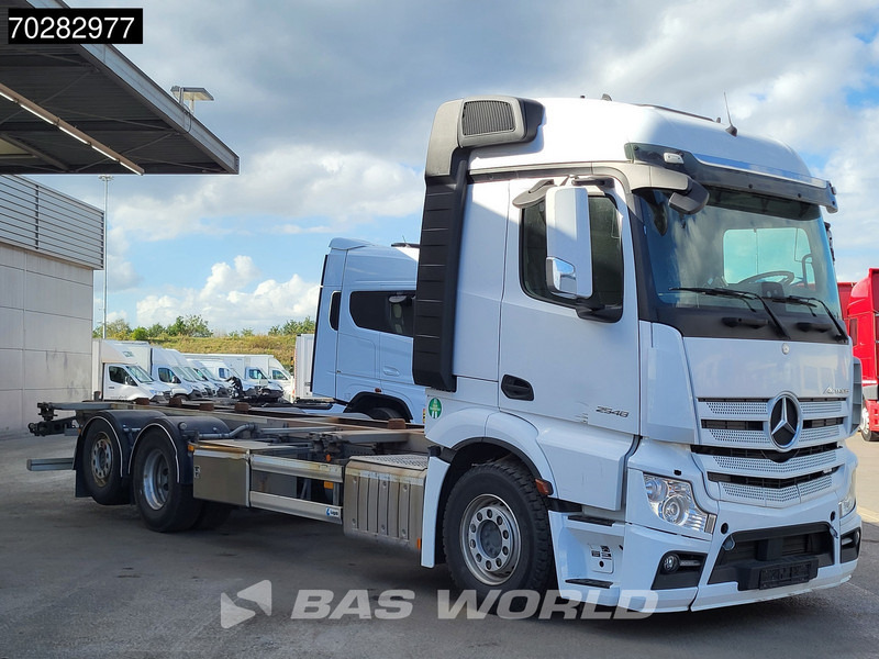 Mercedes-Benz Actros 2548 Actros 6X2 BROKEN ENGINE Lift-Axle Xenon Automatic Euro 6 - Грузовик-контейнеровоз/ Сменный кузов: фото 3 Mercedes-Benz Actros 2548 Actros 6X2 BROKEN ENGINE Lift-Axle Xenon Automatic Euro 6 - Грузовик-контейнеровоз/ Сменный кузов: фото 3
