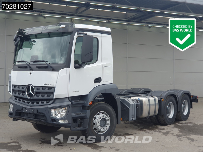 Mercedes-Benz Arocs 2636 6X4 NEW chassis Flywheel PTO Big-Axle Automatic Steelsuspension Euro 6 - Грузовик-шасси: фото 1 Mercedes-Benz Arocs 2636 6X4 NEW chassis Flywheel PTO Big-Axle Automatic Steelsuspension Euro 6 - Грузовик-шасси: фото 1