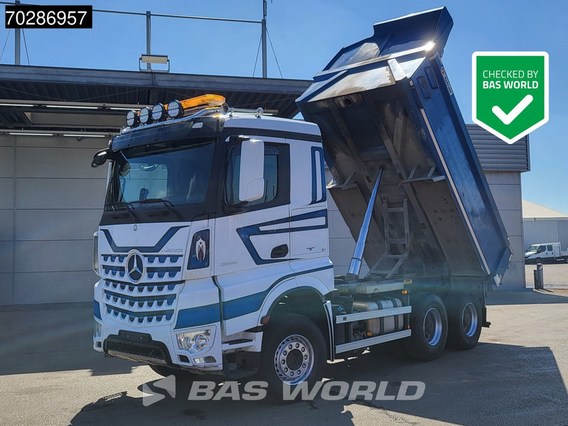 Mercedes-Benz Arocs 2658 Arocs 6X4 12m3 tipper Automatic Steel suspension Big-Axle Euro 6 - Самосвал: фото 1 Mercedes-Benz Arocs 2658 Arocs 6X4 12m3 tipper Automatic Steel suspension Big-Axle Euro 6 - Самосвал: фото 1