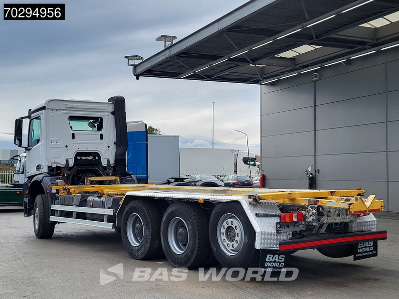 Mercedes-Benz Arocs 3232 Arocs 8X4 LOW Mileage! BDF Big-Axle Lift+Steering-Axle Euro 6 - Грузовик-контейнеровоз/ Сменный кузов: фото 2 Mercedes-Benz Arocs 3232 Arocs 8X4 LOW Mileage! BDF Big-Axle Lift+Steering-Axle Euro 6 - Грузовик-контейнеровоз/ Сменный кузов: фото 2