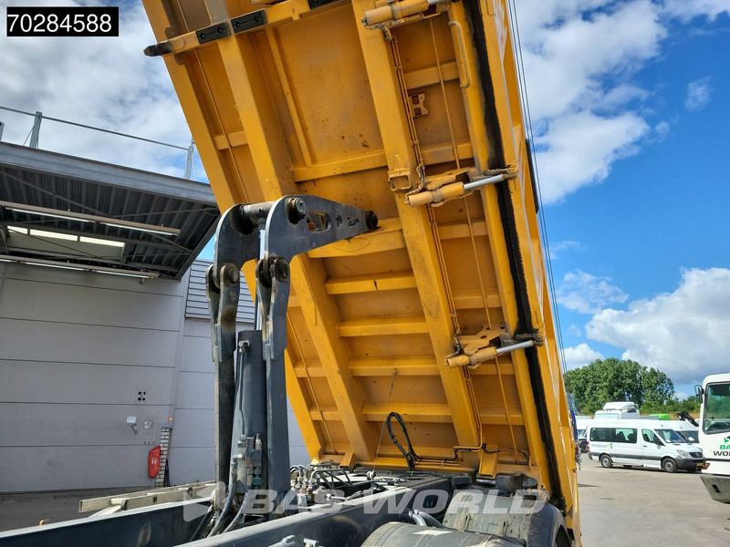 Renault Kerax 480 8X4 13m3 Meiller 2-way tipper Retarder Big-Axle Automatic Euro 5 - Самосвал: фото 5 Renault Kerax 480 8X4 13m3 Meiller 2-way tipper Retarder Big-Axle Automatic Euro 5 - Самосвал: фото 5