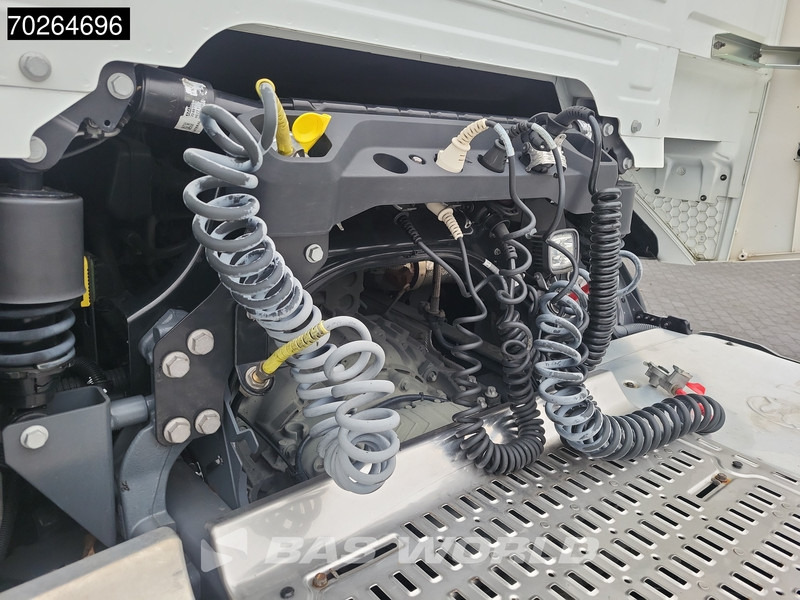 DAF XF 480 4X2 Mega 2x Tanks ACC LED Euro 6 - Тягач: фото 2 DAF XF 480 4X2 Mega 2x Tanks ACC LED Euro 6 - Тягач: фото 2