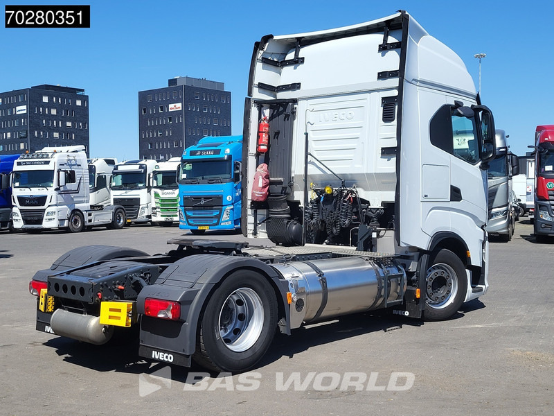Iveco S-Way 460 4X2 LNG Retarder 2x Tanks Standklima LED Navi - Тягач: фото 5 Iveco S-Way 460 4X2 LNG Retarder 2x Tanks Standklima LED Navi - Тягач: фото 5
