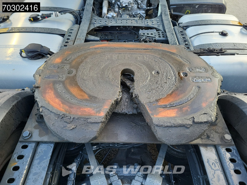 Тягач Mercedes-Benz Actros 1845 4X2 GigaSpace Mega Retarder 2x Tanks Standklima Xenon Euro 6: фото 11