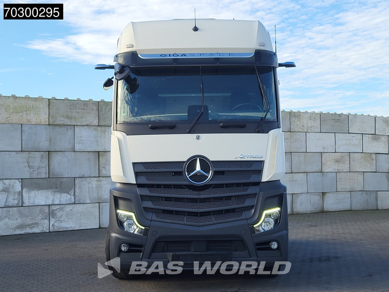 Тягач Mercedes-Benz Actros 1845 4X2 GigaSpace Retarder MirrorCam Navi Euro 6: фото 6 Тягач Mercedes-Benz Actros 1845 4X2 GigaSpace Retarder MirrorCam Navi Euro 6: фото 6