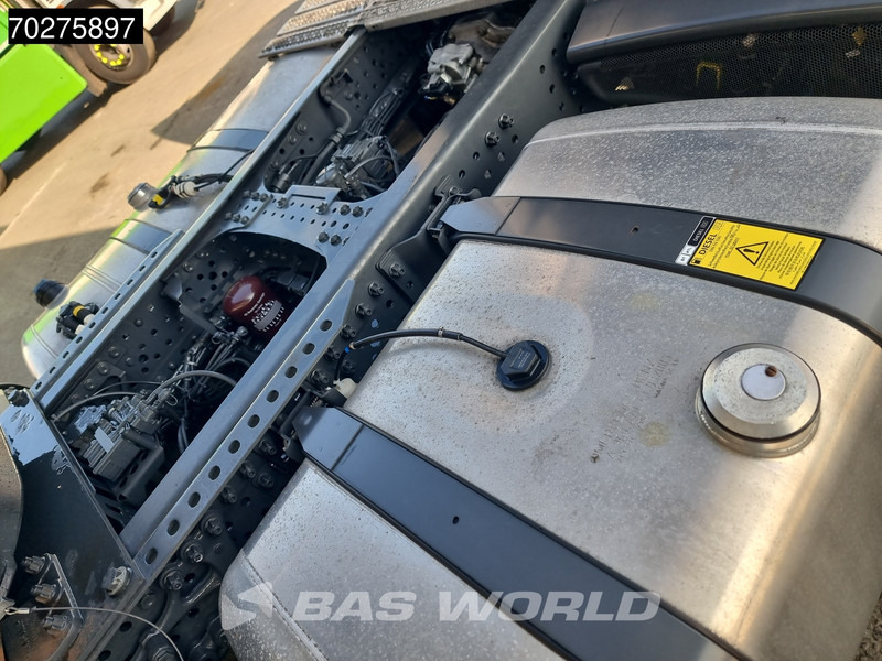 Тягач Mercedes-Benz Actros 1851 4X2 BigSpace 2x Tanks: фото 8 Тягач Mercedes-Benz Actros 1851 4X2 BigSpace 2x Tanks: фото 8