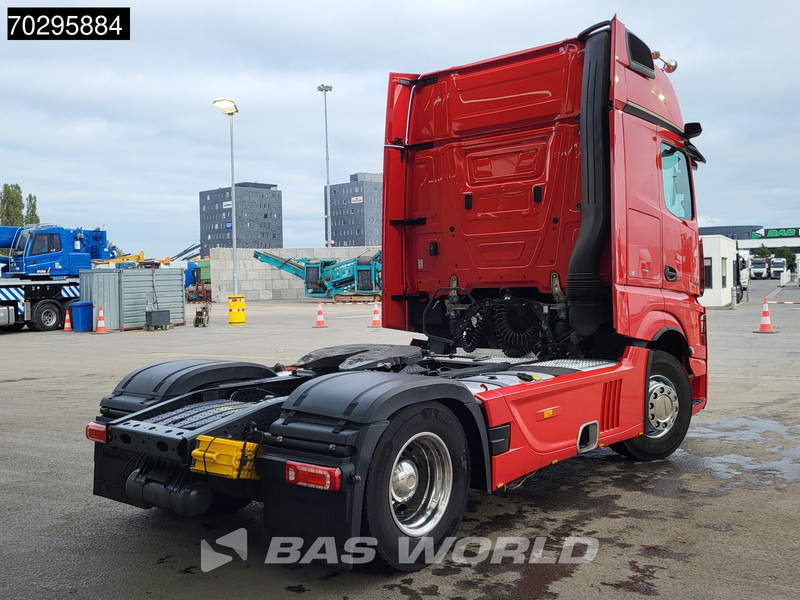 Mercedes-Benz Actros 1858 4X2 GigaSpace Retarder 2xTanks Leather Standairco PPC Navi ACC Euro 6 - Тягач: фото 5 Mercedes-Benz Actros 1858 4X2 GigaSpace Retarder 2xTanks Leather Standairco PPC Navi ACC Euro 6 - Тягач: фото 5
