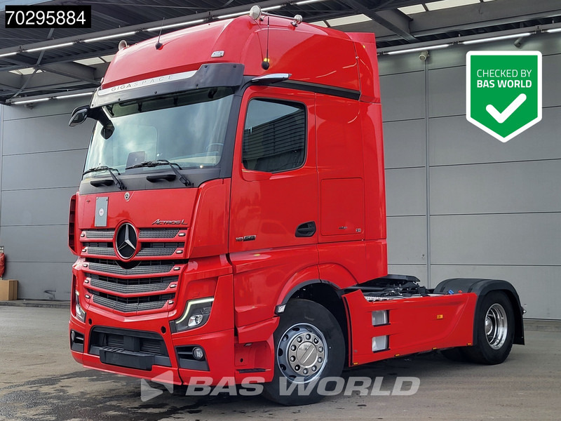 Mercedes-Benz Actros 1858 4X2 GigaSpace Retarder 2xTanks Leather Standairco PPC Navi ACC Euro 6 - Тягач: фото 1 Mercedes-Benz Actros 1858 4X2 GigaSpace Retarder 2xTanks Leather Standairco PPC Navi ACC Euro 6 - Тягач: фото 1