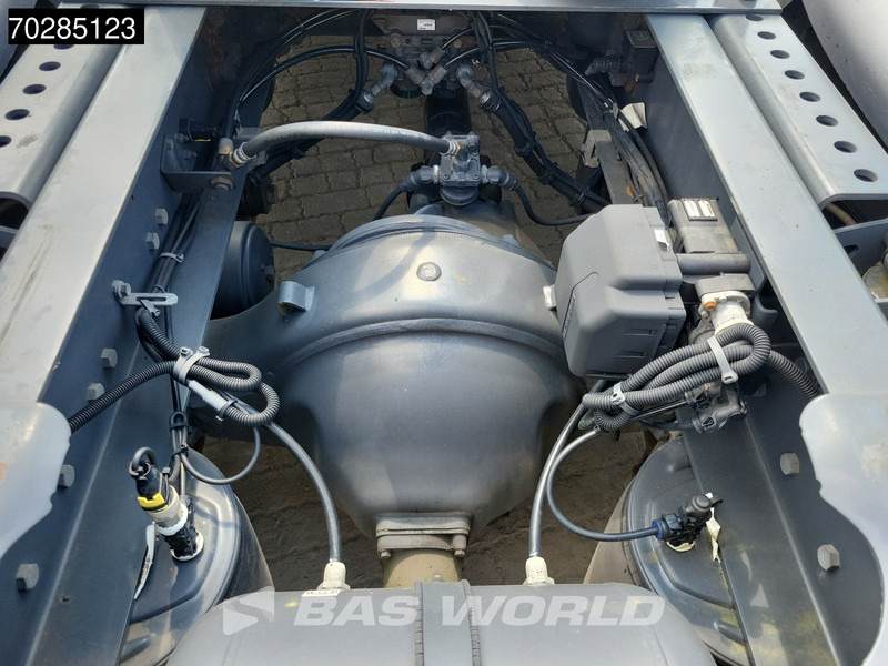 Scania R450 R 4X2 NL-Truck 2x Tanks Standklima Navi Xenon - Тягач: фото 5 Scania R450 R 4X2 NL-Truck 2x Tanks Standklima Navi Xenon - Тягач: фото 5