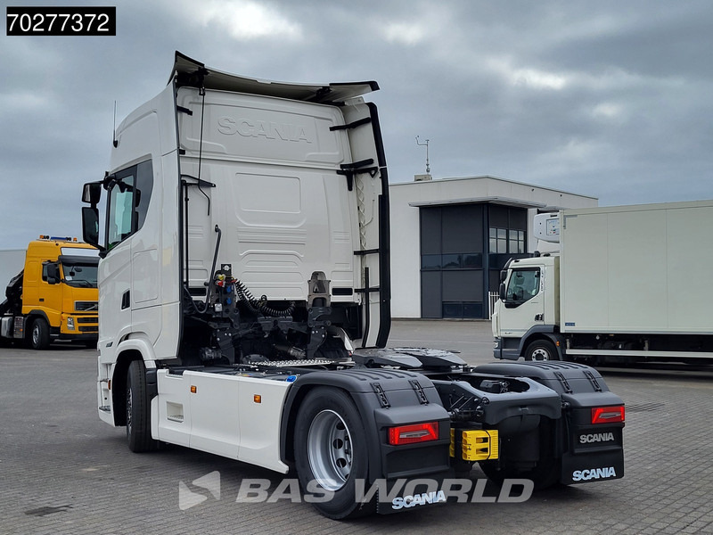 Scania S560 4X2 NEW! Retarder Full-Air 2xTanks Leder Standklima Navi ACC LED - Тягач: фото 2 Scania S560 4X2 NEW! Retarder Full-Air 2xTanks Leder Standklima Navi ACC LED - Тягач: фото 2