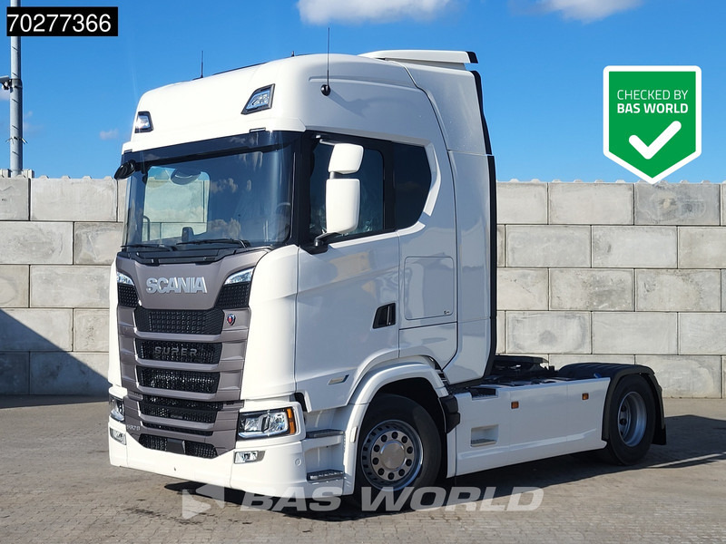 Scania S560 4X2 NEW! Retarder Full-Air 2xTanks Leder Standklima Navi ACC LED - Тягач: фото 1 Scania S560 4X2 NEW! Retarder Full-Air 2xTanks Leder Standklima Navi ACC LED - Тягач: фото 1