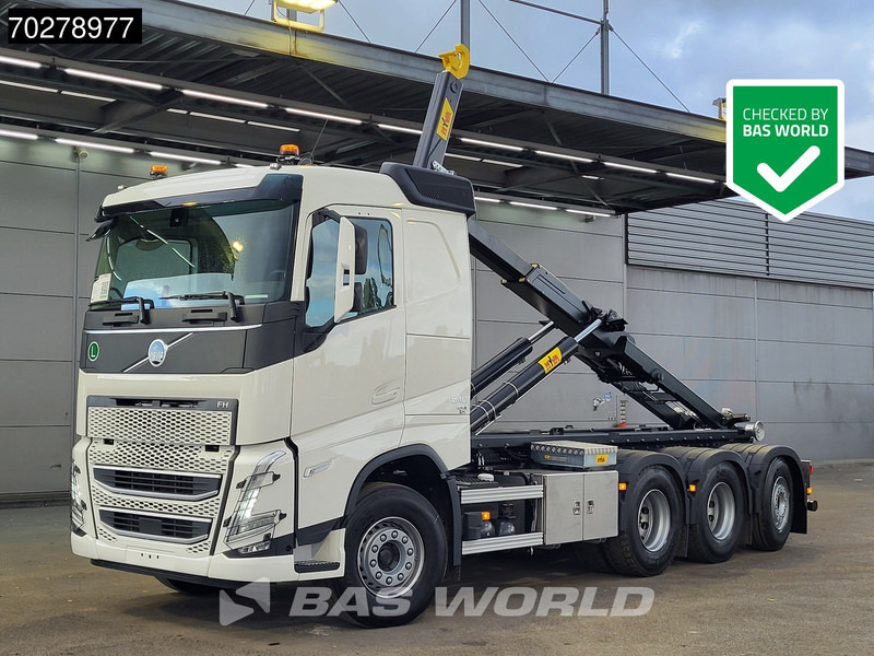 Volvo FH 540 8X4 NEW! HYVA 30-62 Heavy-Duty Lift-Steering Axle Retarder Euro 6 - Крюковой мультилифт: фото 1 Volvo FH 540 8X4 NEW! HYVA 30-62 Heavy-Duty Lift-Steering Axle Retarder Euro 6 - Крюковой мультилифт: фото 1