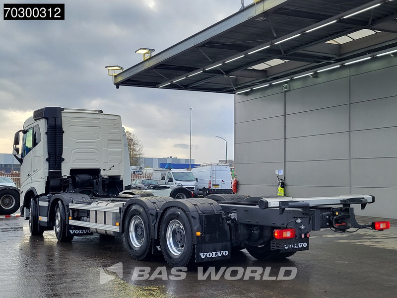 Volvo FH16 750 FH16 8X4 NEW 8x4 chassis! Air suspension Big-Axle Automatic VEB+ Euro 6 - Грузовик-шасси: фото 2 Volvo FH16 750 FH16 8X4 NEW 8x4 chassis! Air suspension Big-Axle Automatic VEB+ Euro 6 - Грузовик-шасси: фото 2