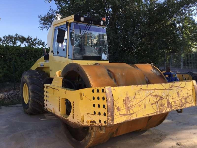 Bomag BW 226 DI-4 BVC - Комбинированный каток: фото 4 Bomag BW 226 DI-4 BVC - Комбинированный каток: фото 4