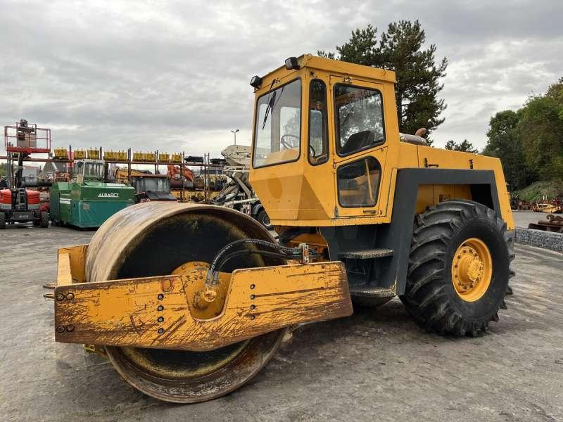 Bomag BW213D - Комбинированный каток: фото 3 Bomag BW213D - Комбинированный каток: фото 3
