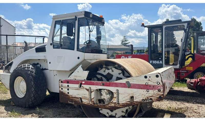 Bomag BW219 DH-4 - Комбинированный каток: фото 1 Bomag BW219 DH-4 - Комбинированный каток: фото 1