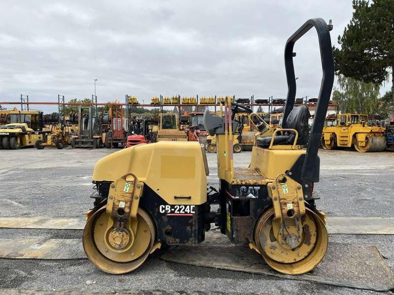 Caterpillar CB-224E - Дорожный каток: фото 5 Caterpillar CB-224E - Дорожный каток: фото 5