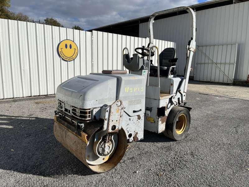 Caterpillar CB225E - Дорожный каток: фото 2 Caterpillar CB225E - Дорожный каток: фото 2