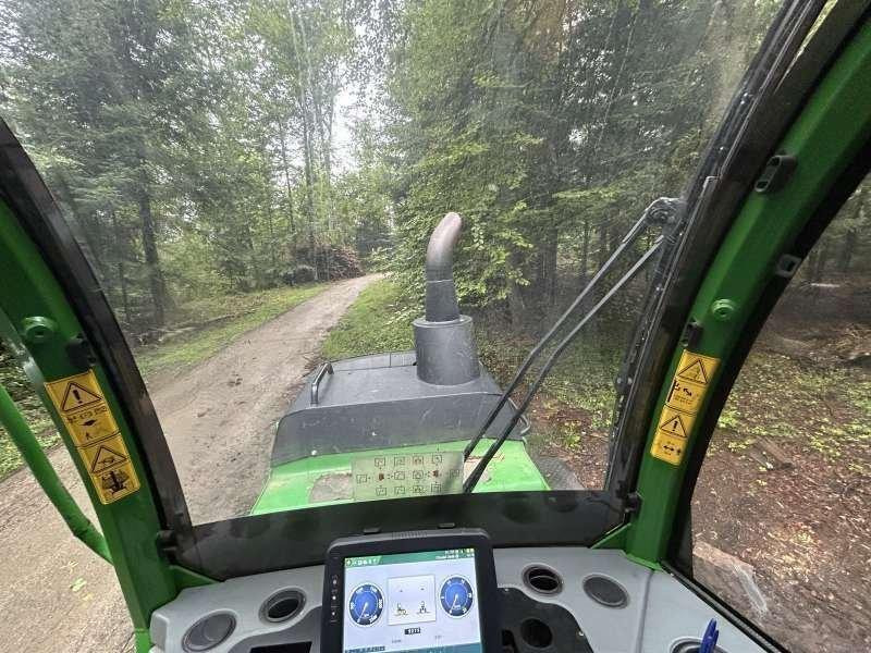 Форвардер John Deere 1110G: фото 22