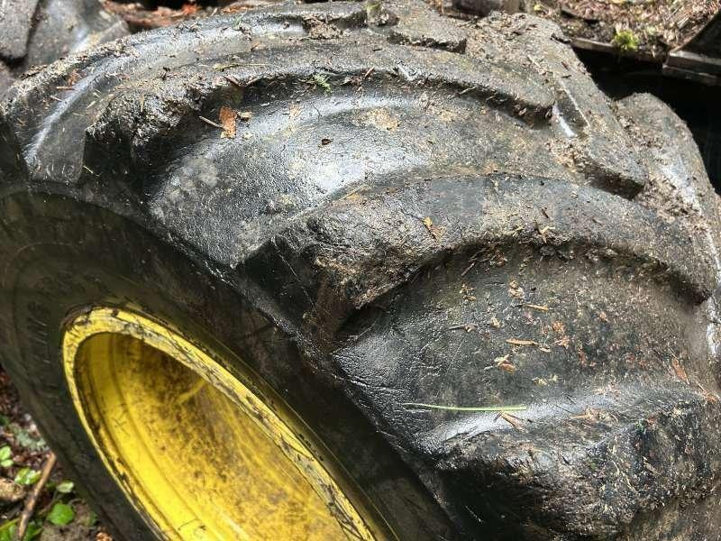 Форвардер John Deere 1110G: фото 25