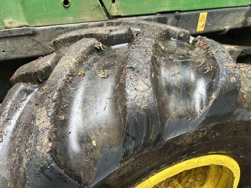 Форвардер John Deere 1110G: фото 8