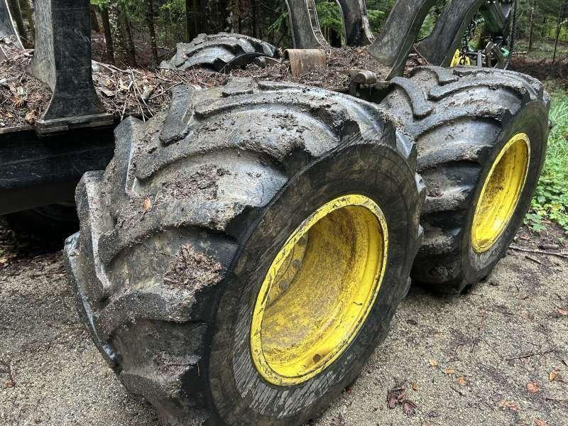 Форвардер John Deere 1110G: фото 14