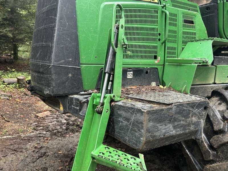 Форвардер John Deere 1110G: фото 24