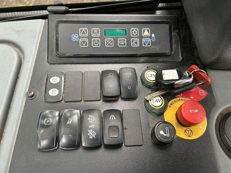 Форвардер John Deere 1110G: фото 44