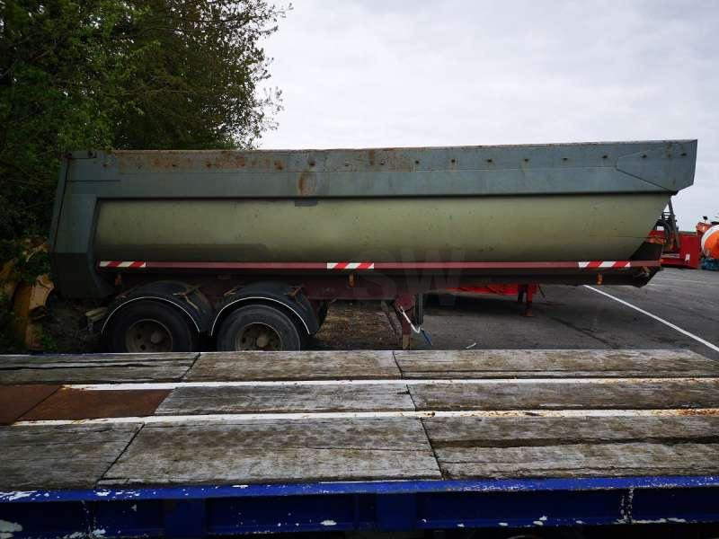 Kaiser KAISER 2 ESSIEUX - Самосвальный полуприцеп: фото 4 Kaiser KAISER 2 ESSIEUX - Самосвальный полуприцеп: фото 4