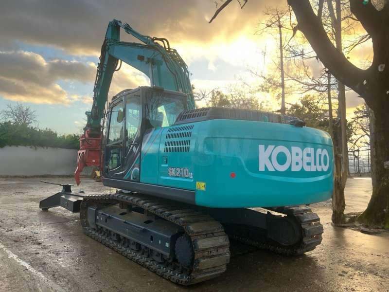 Kobelco SK210LC-10E - Перегружатель: фото 3 Kobelco SK210LC-10E - Перегружатель: фото 3