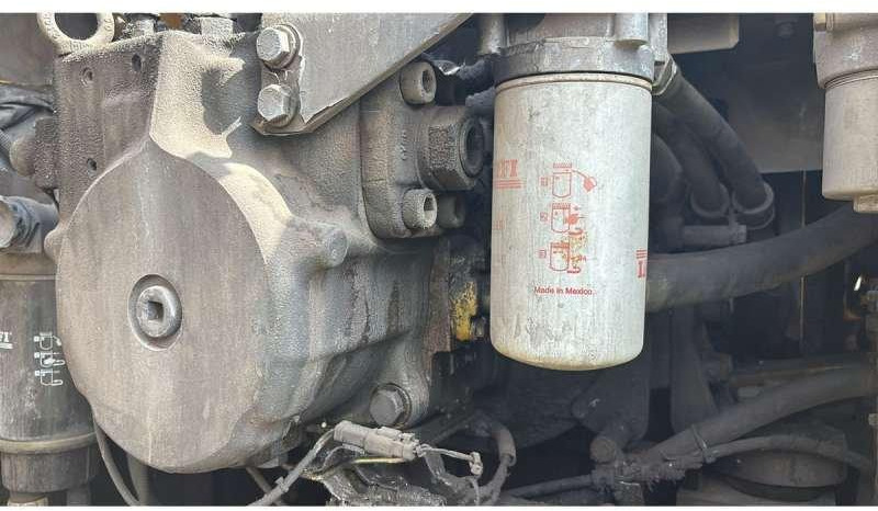 Гусеничный экскаватор Komatsu PC210-LC8: фото 7