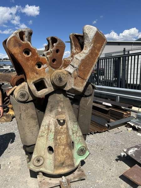 MONTABERT Lot 2 Croc Béton - Гидроножницы: фото 1 MONTABERT Lot 2 Croc Béton - Гидроножницы: фото 1