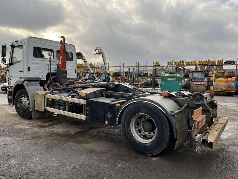 Mercedes AXOR 1833 - Крюковой мультилифт: фото 5 Mercedes AXOR 1833 - Крюковой мультилифт: фото 5