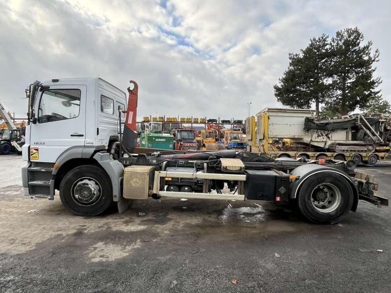 Mercedes AXOR 1833 - Крюковой мультилифт: фото 4 Mercedes AXOR 1833 - Крюковой мультилифт: фото 4