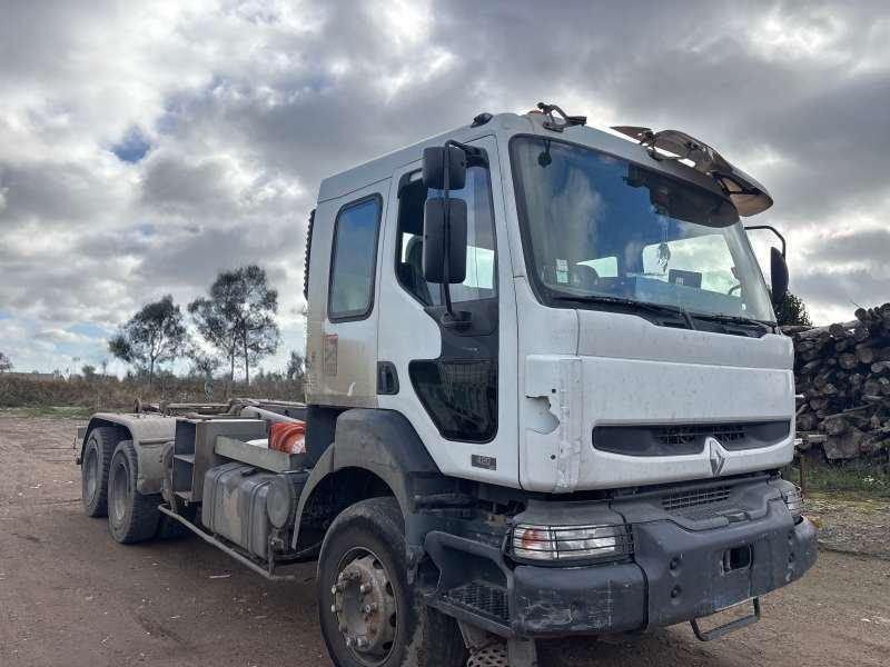 Renault Camion Ampliroll KERAX 420DCI 6X4 - Крюковой мультилифт: фото 3 Renault Camion Ampliroll KERAX 420DCI 6X4 - Крюковой мультилифт: фото 3